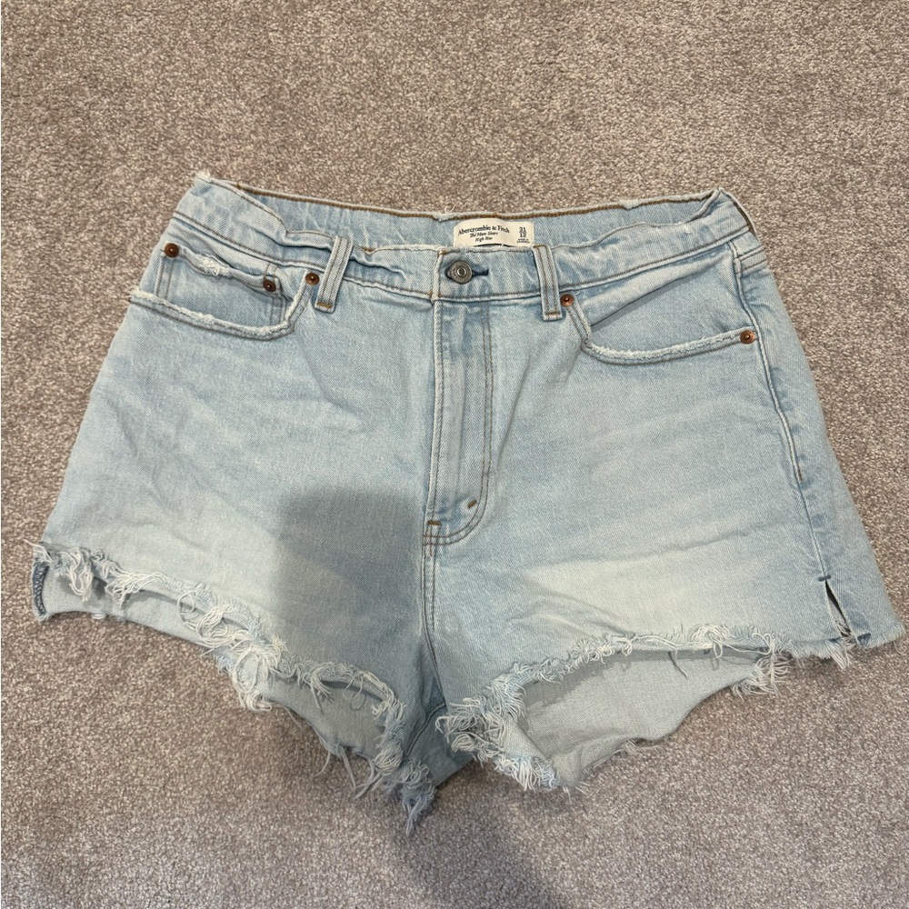 Abercrombie & Fitch High Rise “Mom Short” Curve Love